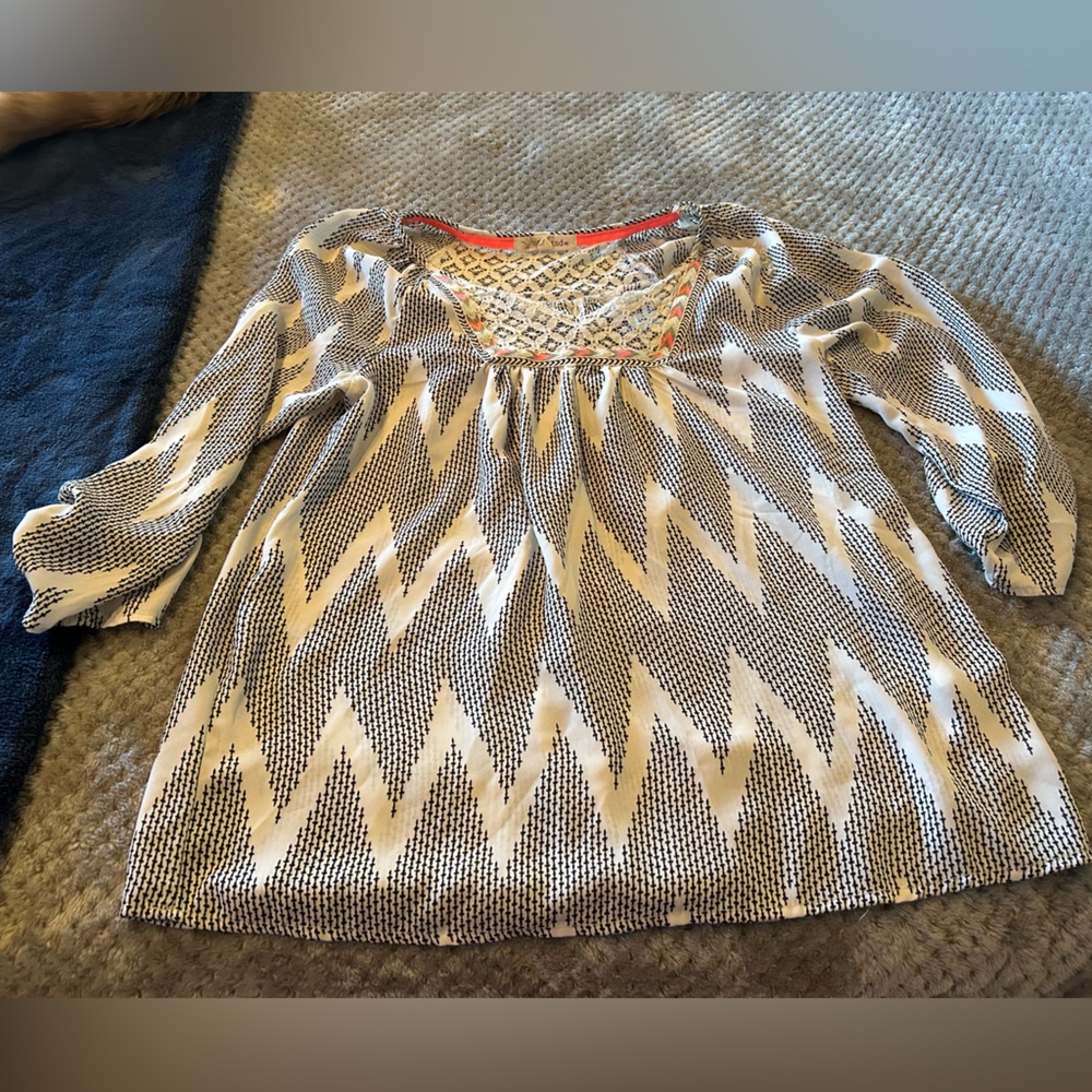 Cute chevron top